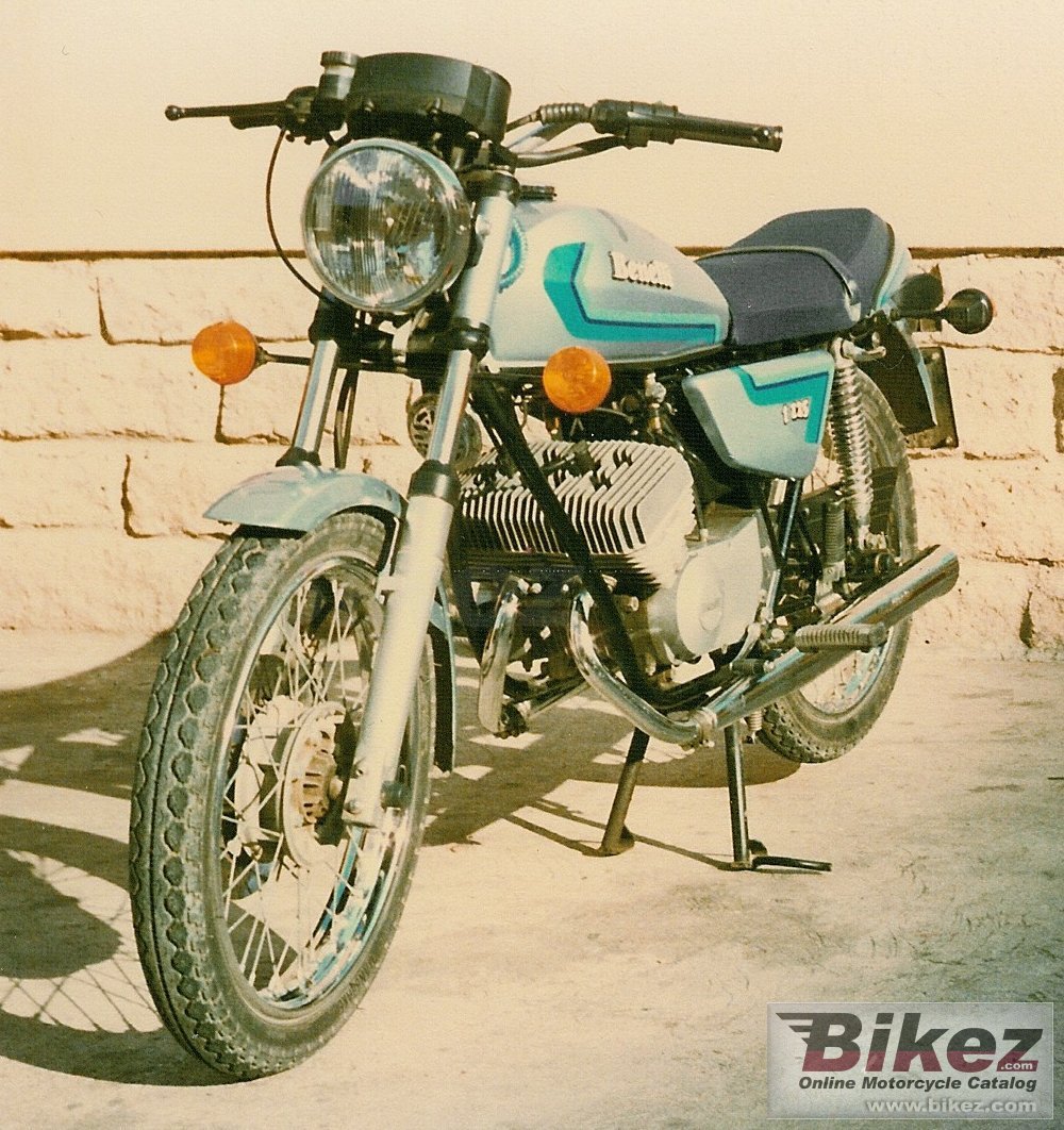 125 T