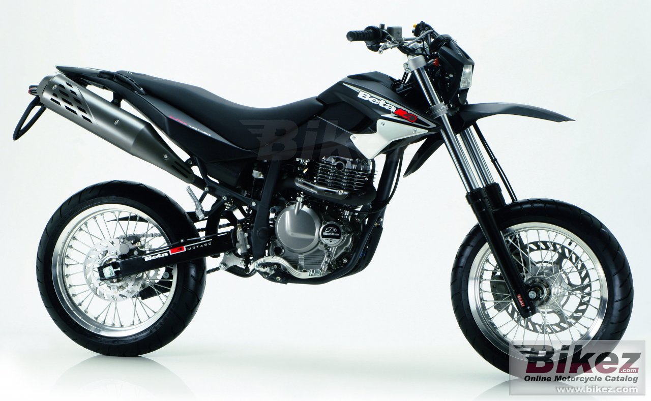 M4 4T Supermotard