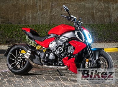 Ducati Diavel V4