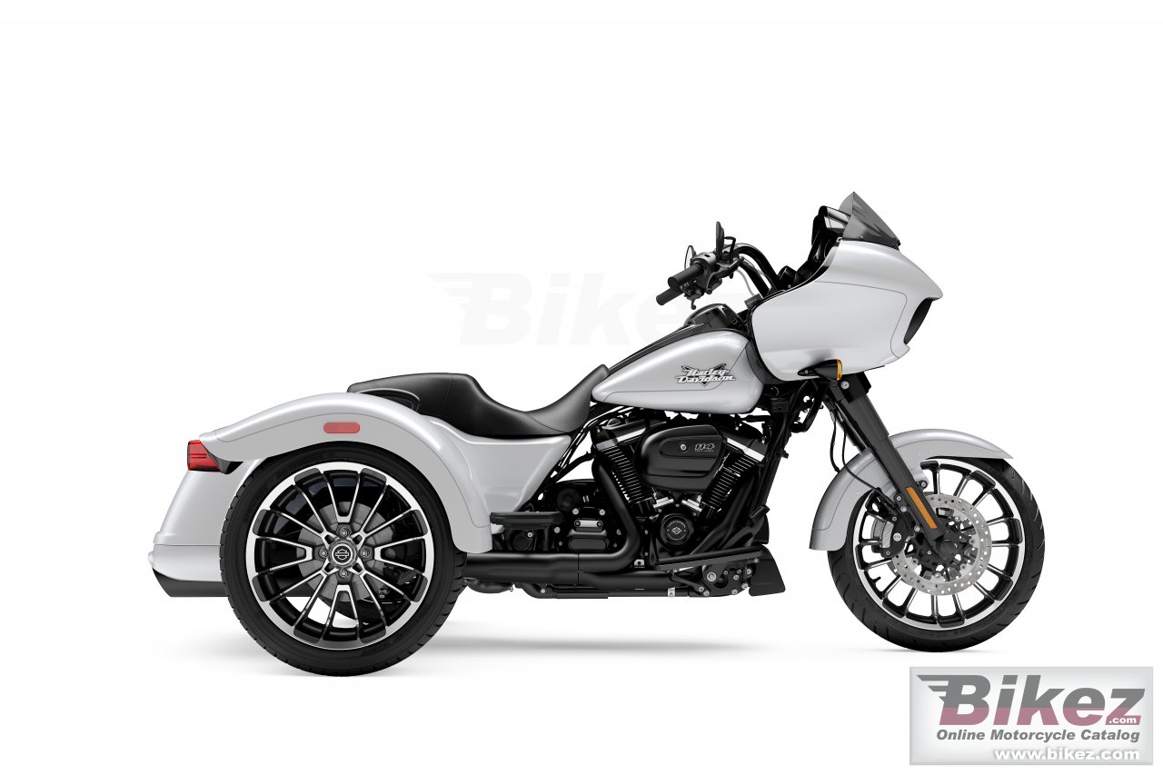 Harley Davidson Road Glide 3