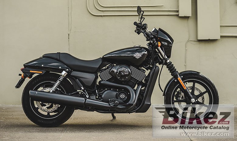 Street 750 Dark Custom