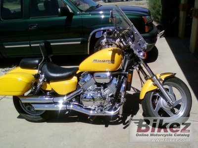 Magna Vf750C