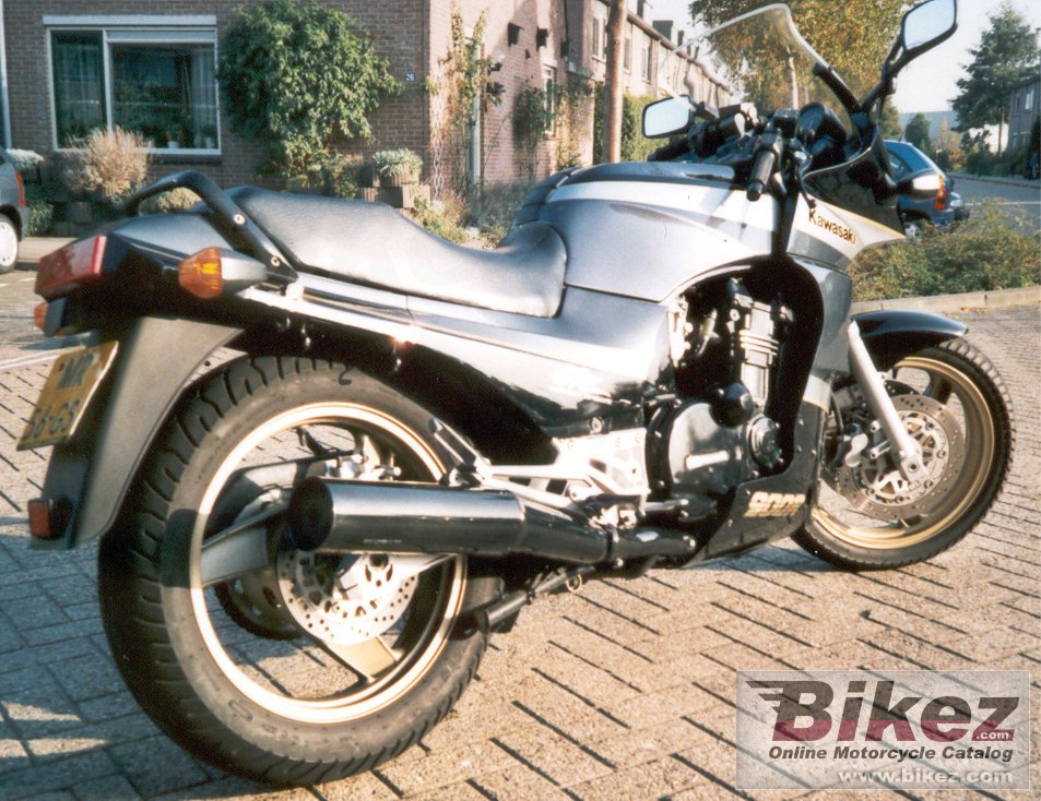 Kawasaki Gpz 900 R