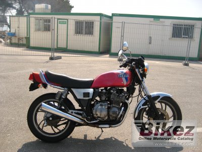 Yamaha Xj 550
