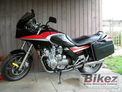 Xj 900 S