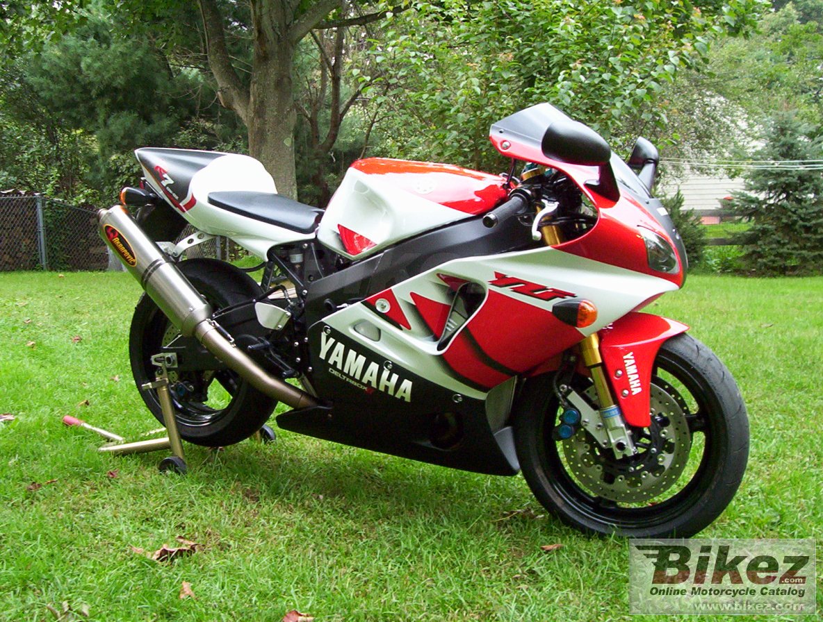 Yzf R7